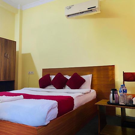 Hotel Daisy Park Siddharthanagar Ngoại thất bức ảnh