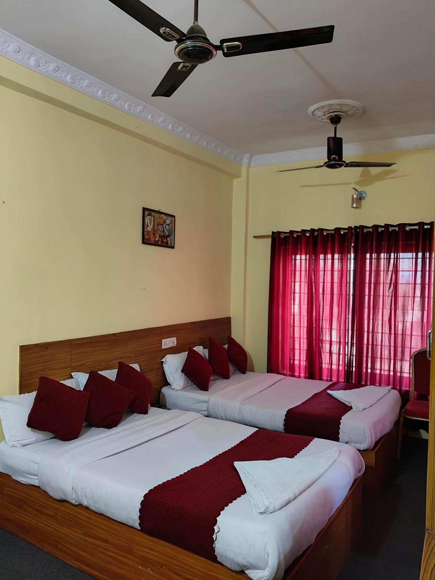 Hotel Daisy Park Siddharthanagar Ngoại thất bức ảnh