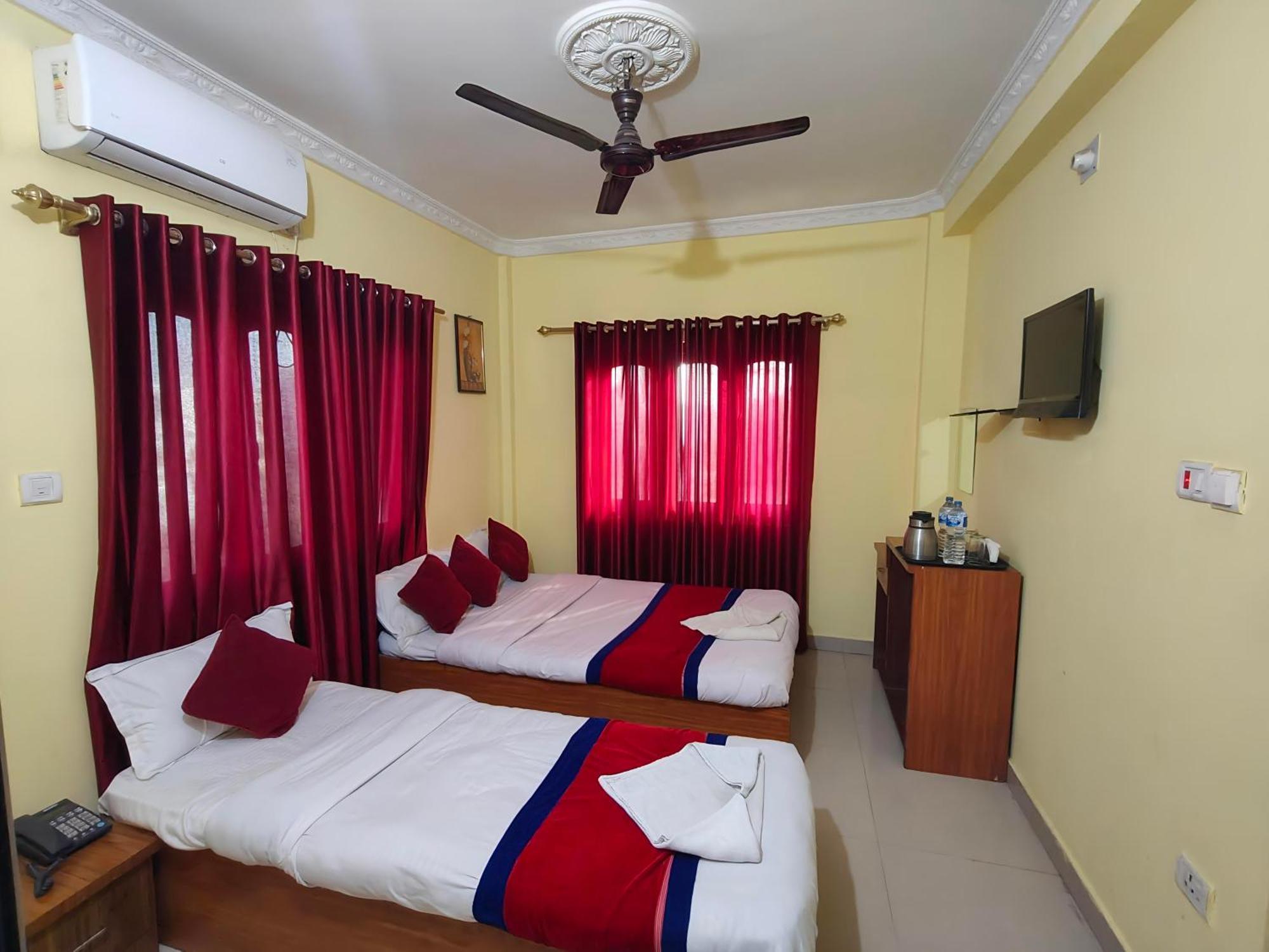 Hotel Daisy Park Siddharthanagar Ngoại thất bức ảnh