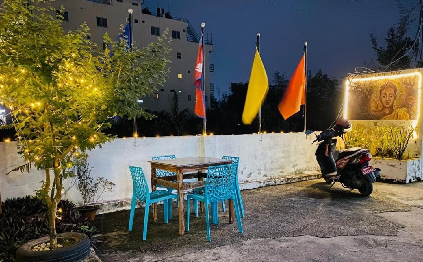 Hotel Daisy Park Siddharthanagar Ngoại thất bức ảnh