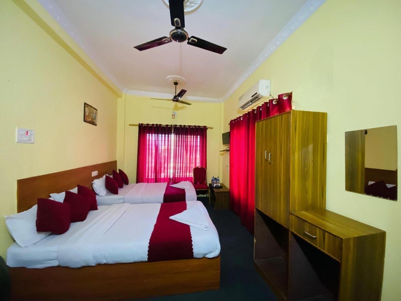 Hotel Daisy Park Siddharthanagar Ngoại thất bức ảnh